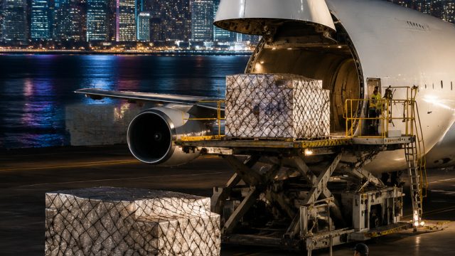 FedEx Reports Strong Growth Amid Global Shipping Challenges